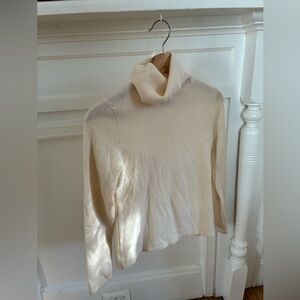 Lord & Taylor Cream-Colored Cashmere Turtleneck